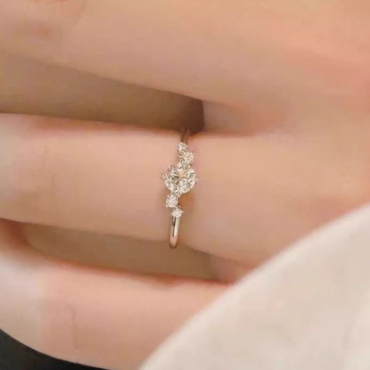 Gift-ready view of the Women's Silver Minimalist 1 Carat Moissanite 925 Sterling Ring Style 4 for Everyday Styling & Gifting, styled with delicate sparkle for daily wear and gifting, made for women who want refined jewelry.