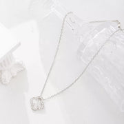 Clover Necklace thumbnail 3