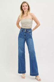 Fabric detail of the Dark RISEN High Rise Wide Leg Wide Band Detail Jeans, styled with polished boutique styling for day-to-night outfits, made for women who want easy layering.